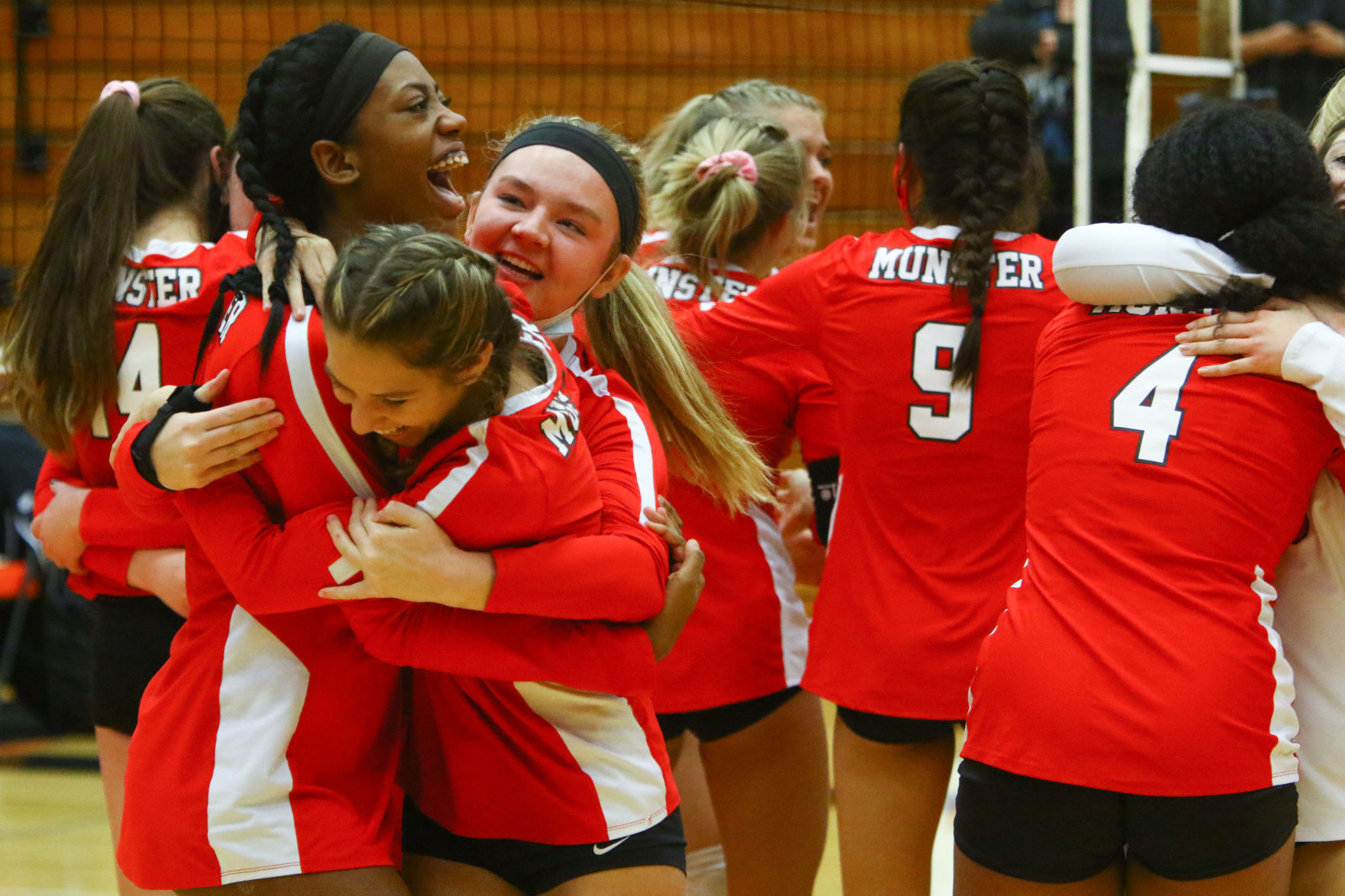 4A volleyball regional final: Crown Point vs. Munster